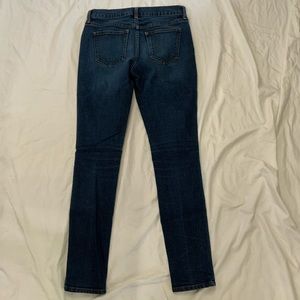 Old Navy Skinny Jeans 
Medium Wash 
Low Rise
Size 2 Regular